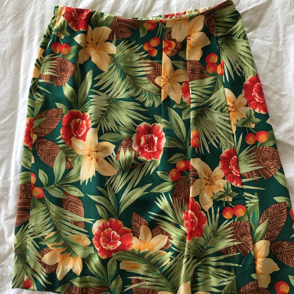 WRAP SKIRT SZ 10 SILK TROPICAL PRINT ZIP BACK